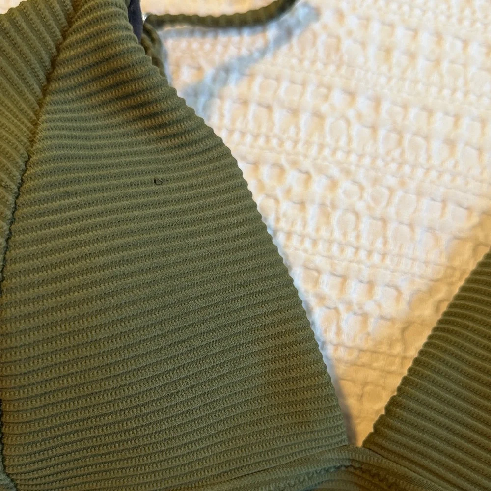 CUPSHE Women’s Two Piece Triangle Top  Set of 2 Green and Orange - Picture 3 of 9